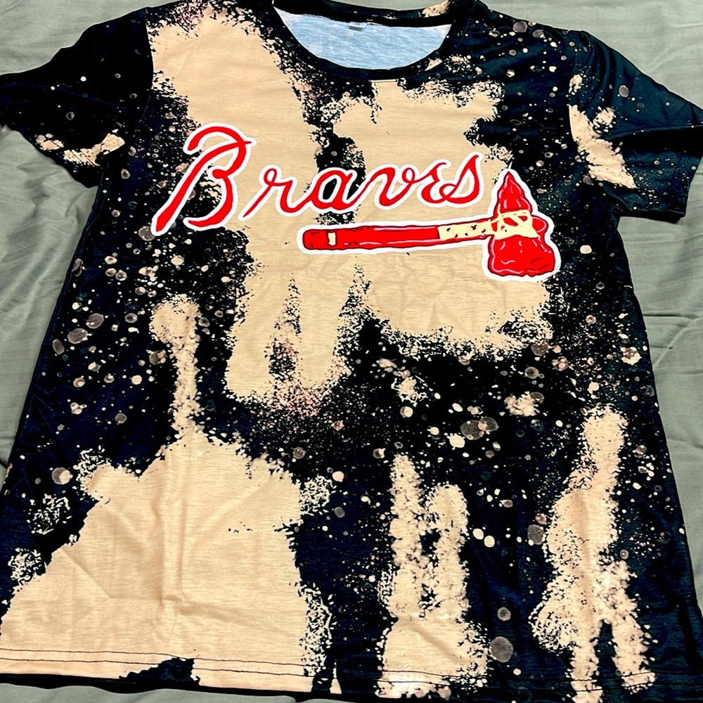 BNWOT (came in a bag, no tags) bleached black/tan Braves tee size small